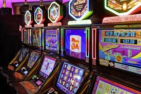 kompe platform interface showing Sportsbook, Live Casino, Slots, and Esports categories on mobile